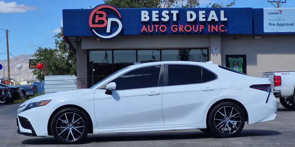White 2023 Toyota Camry SE Sedan 4D for sale in El Paso, TX