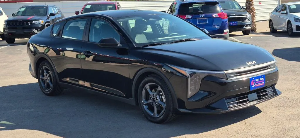 Kia K4 photo 8