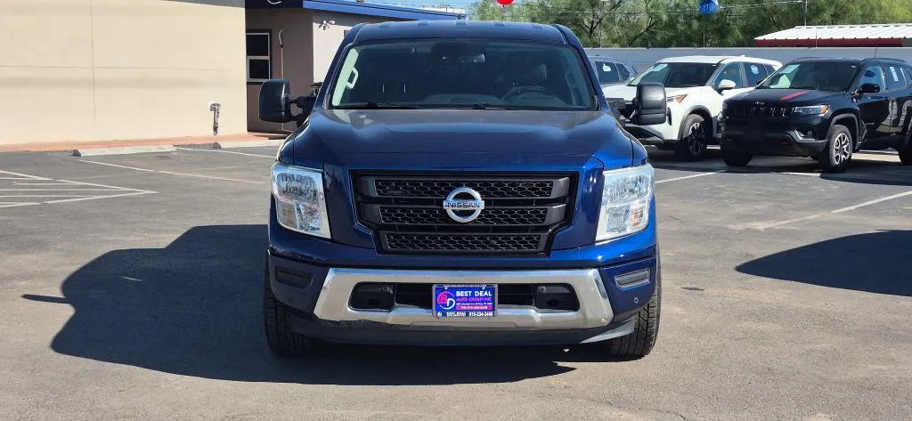 Nissan Titan photo 9