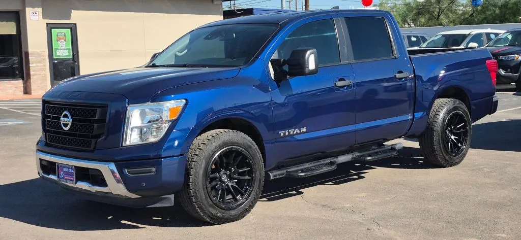 Nissan Titan photo 2