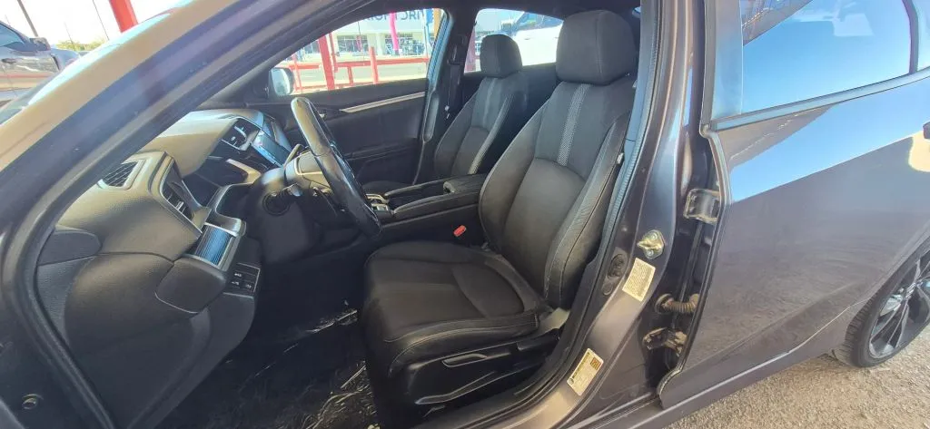 Honda Civic photo 11