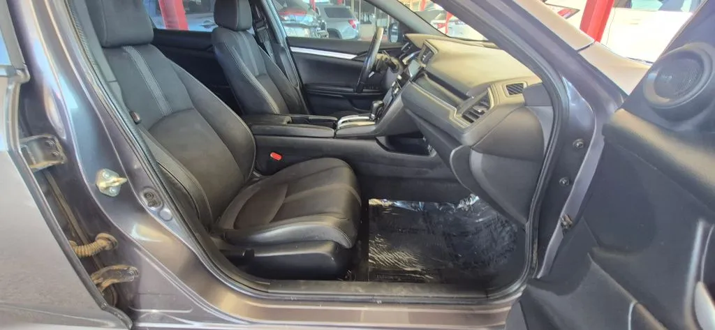 Honda Civic photo 14