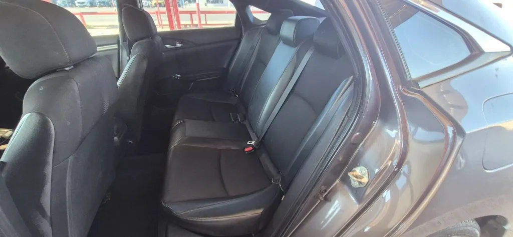 Honda Civic photo 12