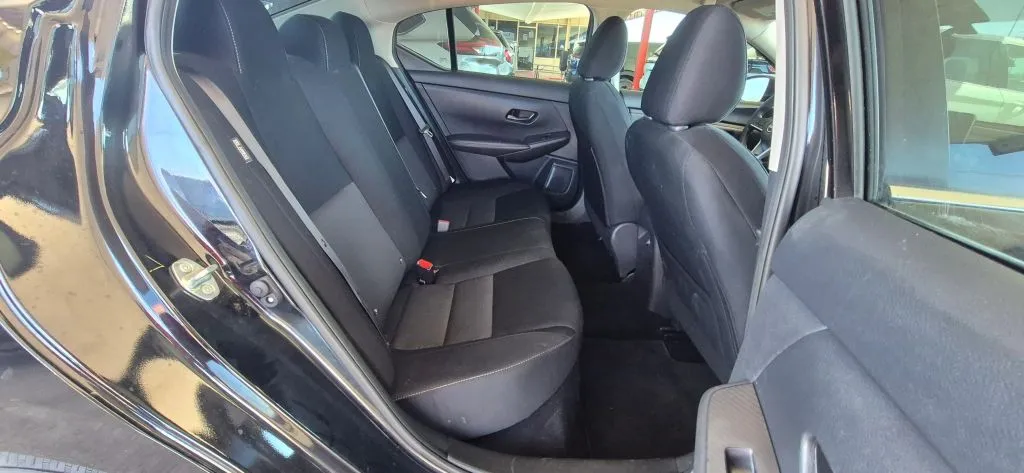 Nissan Sentra photo 14