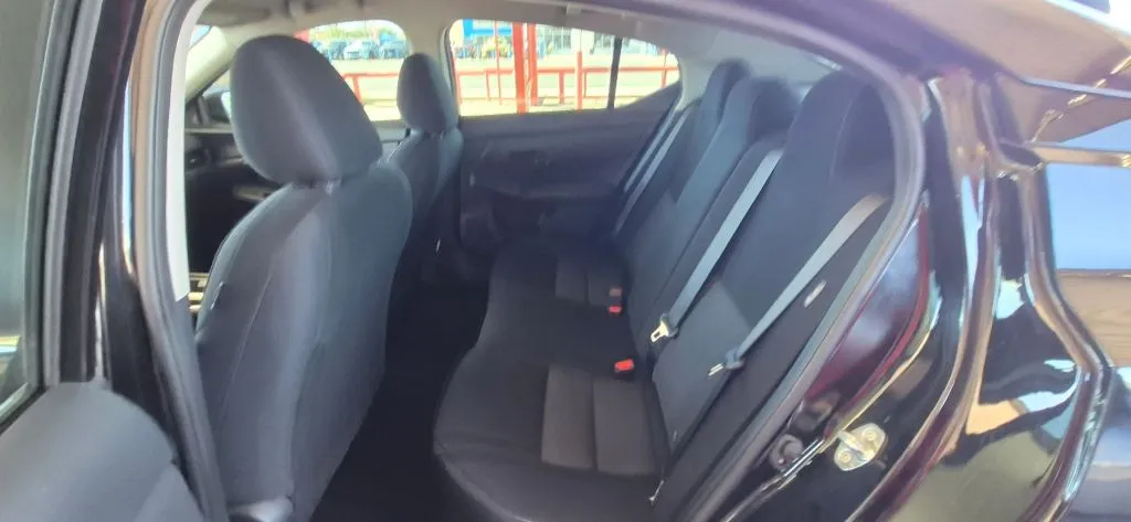 Nissan Sentra photo 13