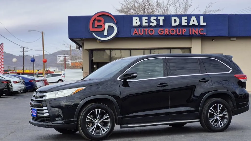 2019 Toyota Highlander LE Sport Utility 4D for sale in El Paso, TX
