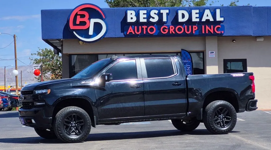 2020 Chevrolet Silverado 1500 Crew Cab LT Trail Boss Pickup 4D 5 3/4 ft for sale in El Paso, TX
