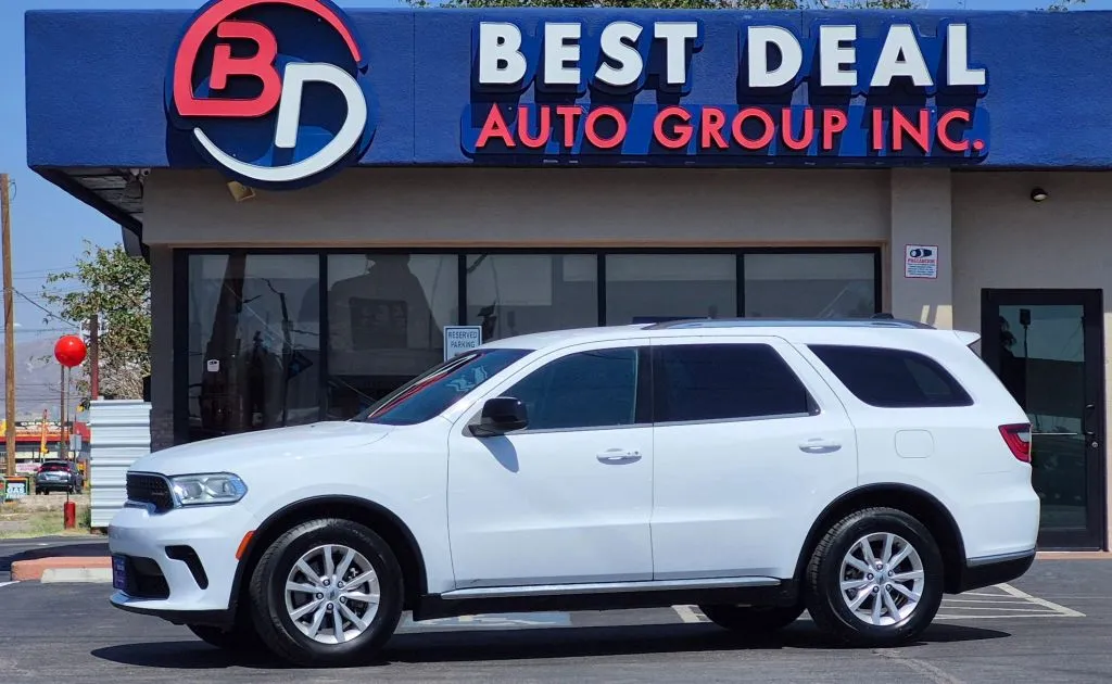 White 2023 Dodge Durango SXT Sport Utility 4D for sale in El Paso, TX