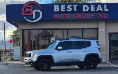 Silver 2018 Jeep Renegade Altitude Sport Utility 4D for sale in El Paso, TX