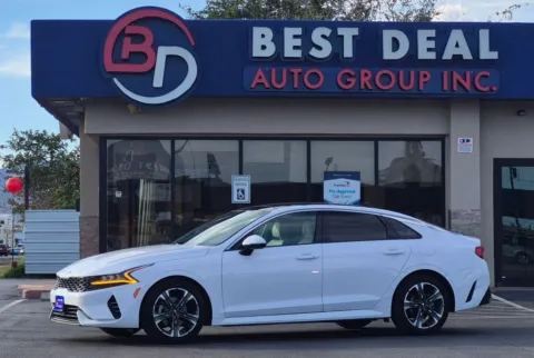 White 2021 Kia K5 EX Sedan 4D for sale in El Paso, TX