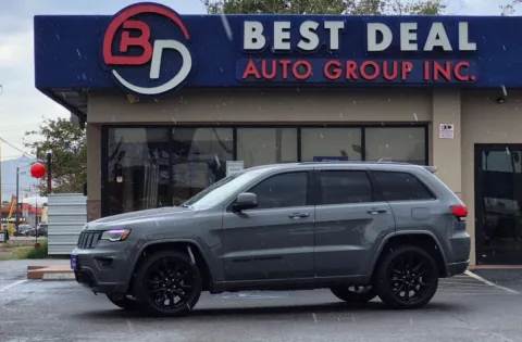 Gray 2020 Jeep Grand Cherokee Altitude Sport Utility 4D for sale in El Paso, TX
