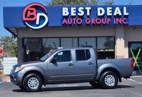 Gray 2016 Nissan Frontier Crew Cab SV Pickup 4D 5 ft for sale in El Paso, TX