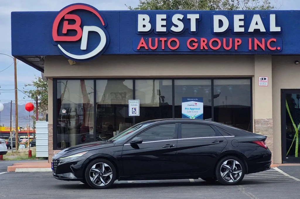 Black 2022 Hyundai Elantra Limited Sedan 4D for sale in El Paso, TX