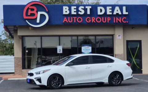 White 2021 Kia Forte GT-Line Sedan 4D for sale in El Paso, TX
