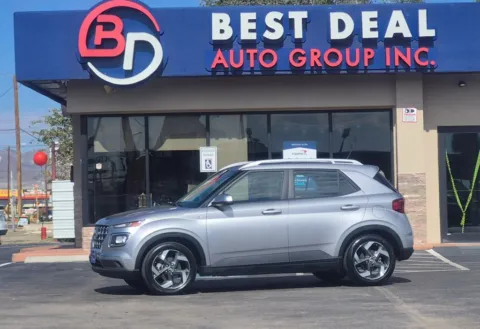 Silver 2023 Hyundai Venue SEL Sport Utility 4D for sale in El Paso, TX