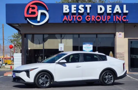 White 2025 Kia K4 LXS Sedan 4D for sale in El Paso, TX