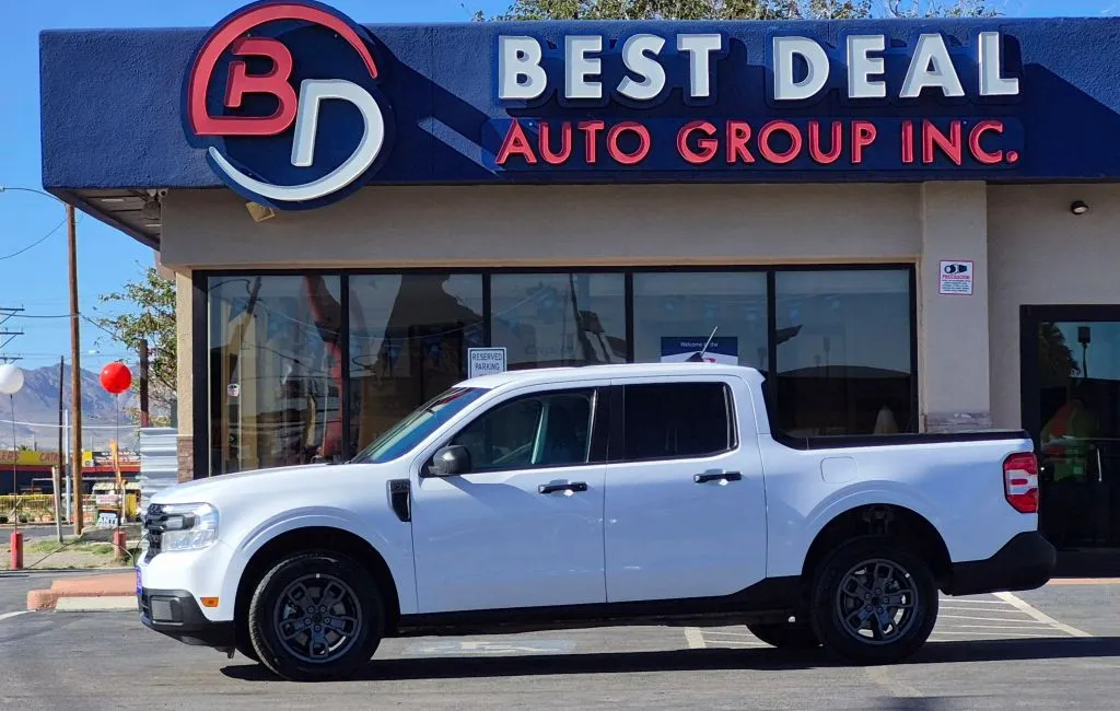 2022 Ford Maverick XL SuperCrew Pickup 4D 4 1/2 ft