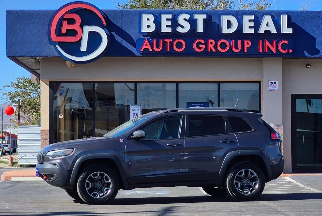 Gray 2019 Jeep Cherokee TrailHawk Sport Utility 4D for sale in El Paso, TX