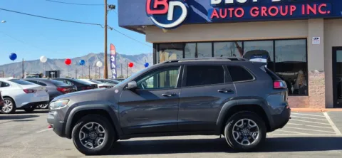 Another view of 2019 Jeep Cherokee TrailHawk Sport Utility 4D for sale in El Paso, TX at Best Deal Auto Group