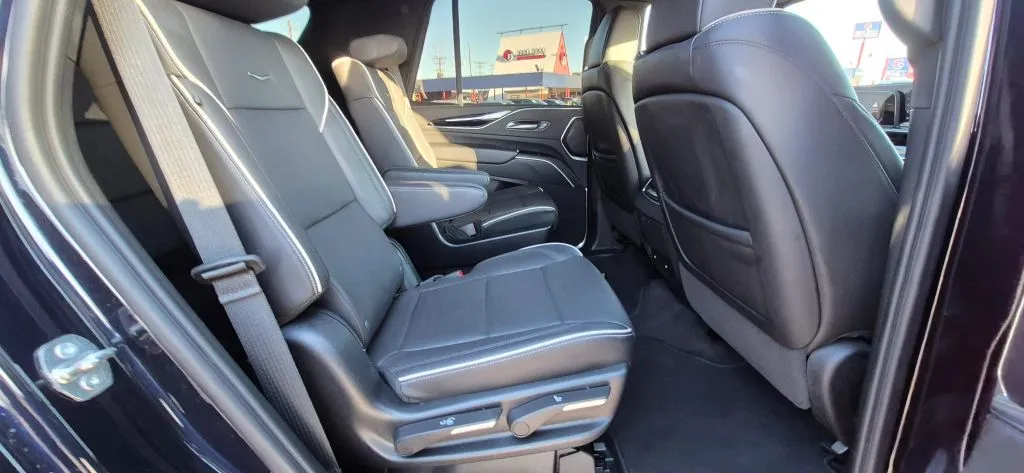 2023 Cadillac Escalade Sport - Photo 14