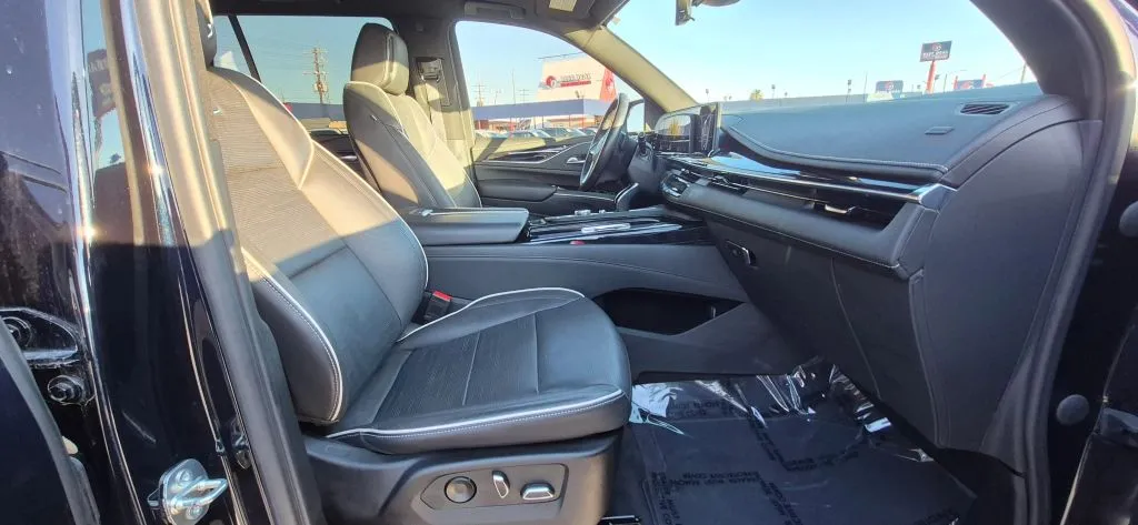 2023 Cadillac Escalade Sport - Photo 15
