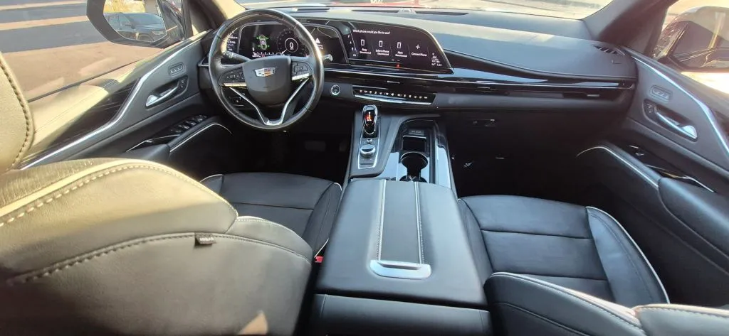 2023 Cadillac Escalade Sport - Photo 16