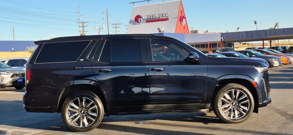 2023 Cadillac Escalade Sport - Photo 7