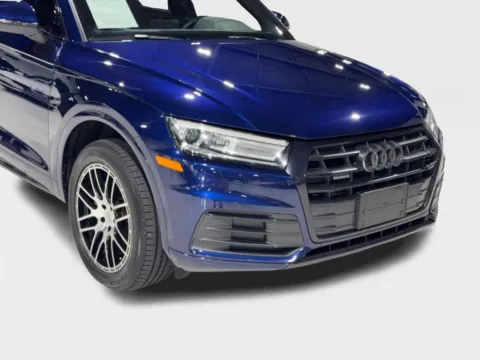 Another view of 2020 Audi Q5 45 TFSI Titanium Premium Sport Utility 4D for sale in Addison, TX at Car Place Dallas