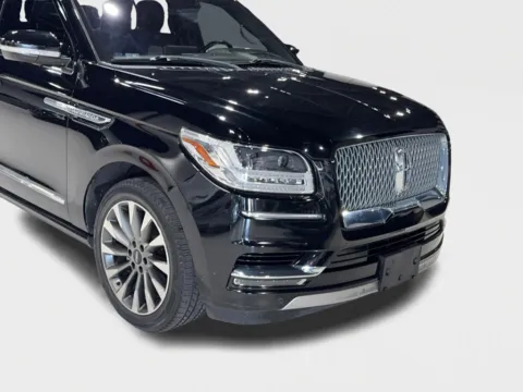 Another view of 2018 Lincoln Navigator Select Sport Utility 4D for sale in Addison, TX at Car Place Dallas