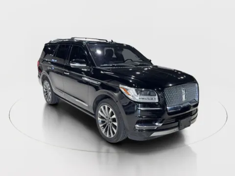 Photos of 2018 Lincoln Navigator Select Sport Utility 4D for sale in Addison, TX at Car Place Dallas