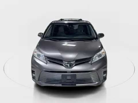 More photos of 2020 Toyota Sienna XLE Minivan 4D at Car Place Dallas, TX