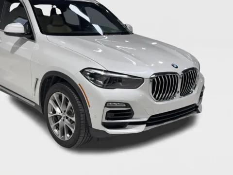 Another view of 2020 BMW X5 sDrive40i Sport Utility 4D for sale in Addison, TX at Car Place Dallas