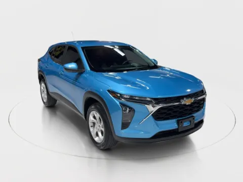 Photos of 2025 Chevrolet Trax LS Sport Utility 4D for sale in Addison, TX at Car Place Dallas