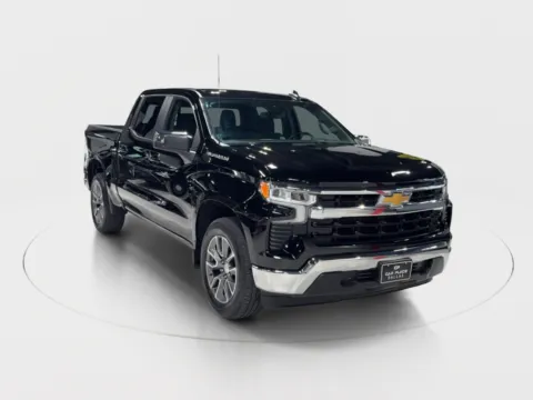 Photos of 2024 Chevrolet Silverado 1500 Crew Cab LT CREW CAB,V8,CAM,BLUETOOTH,SMARTPHONE,WARRANTY EST,TEXAS TRUCK for sale in Addison, TX at Car Place Dallas