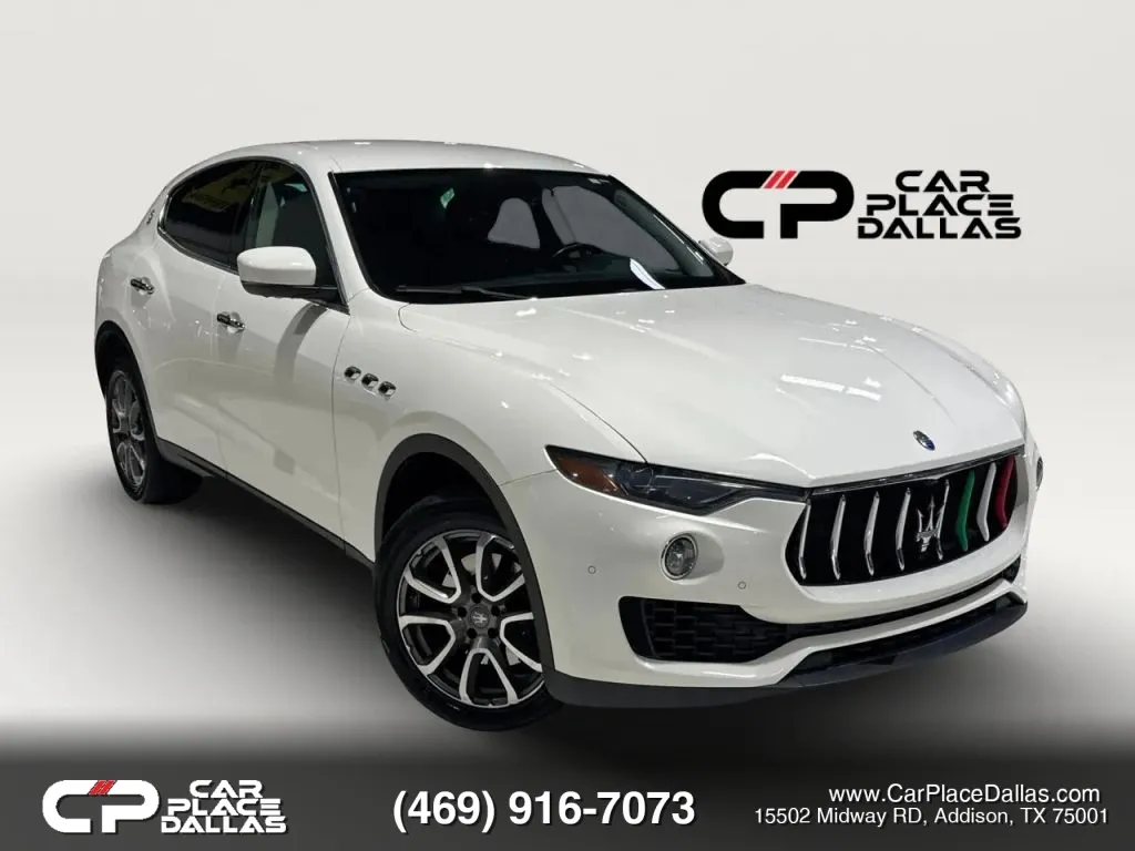 2017 Maserati Levante Levante's photo