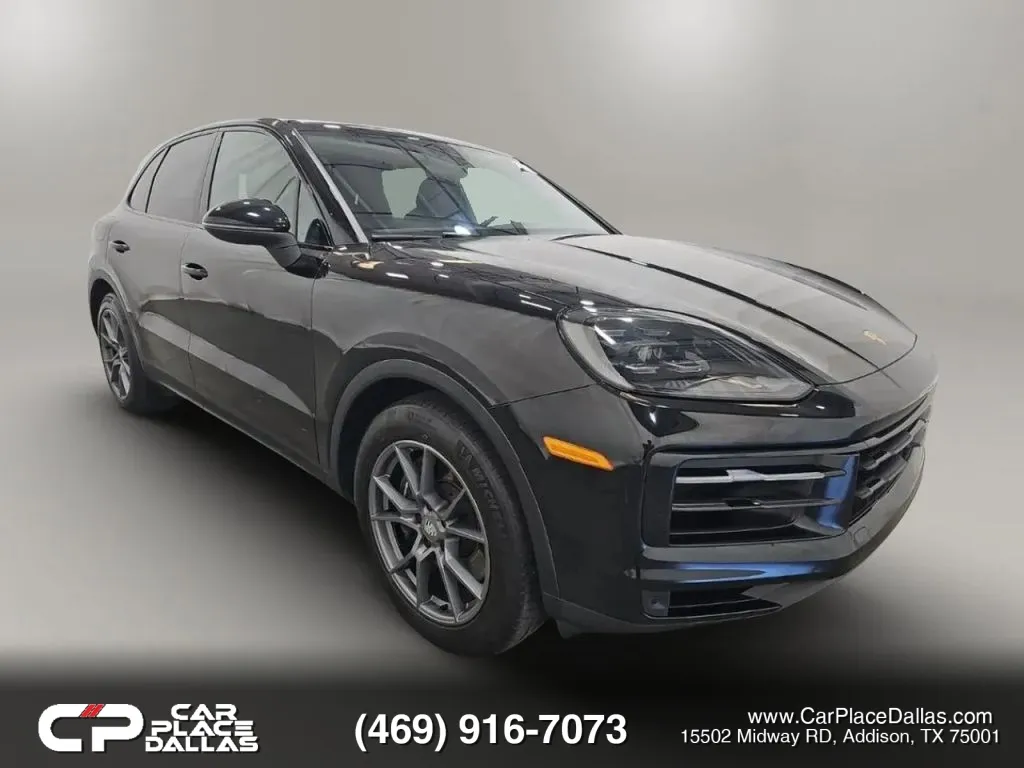 2024 Porsche Cayenne -'s photo