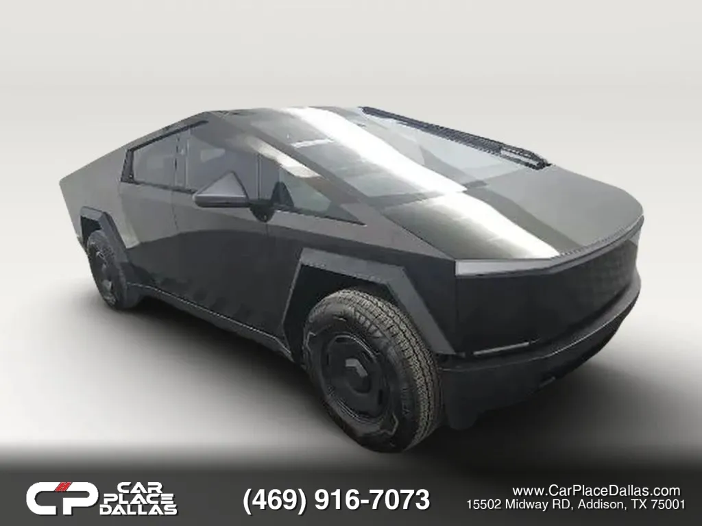 2025 Tesla Cybertruck Long Range's photo