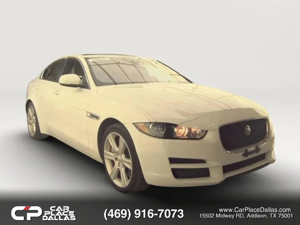 2017 Jaguar XE 25t Premium's photo
