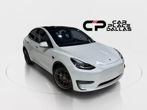 White 2021 Tesla Model Y Long Range Sport Utility 4D for sale in Addison, TX