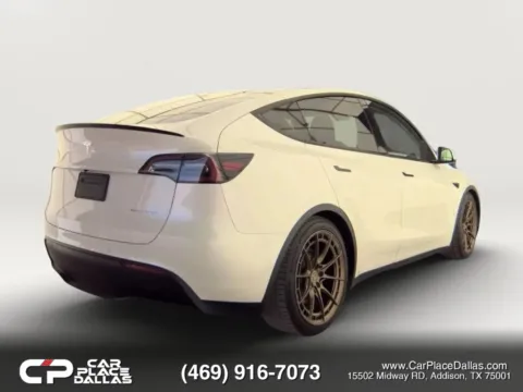 More photos of 2021 Tesla Model Y Long Range Sport Utility 4D at Car Place Dallas, TX