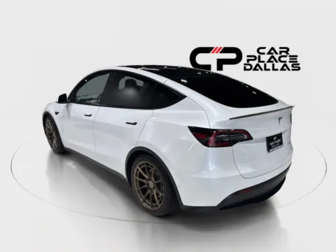 More photos of 2021 Tesla Model Y Long Range Sport Utility 4D at Car Place Dallas, TX