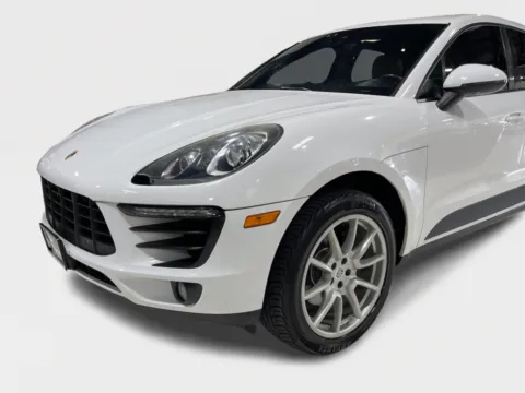 More photos of 2018 Porsche Macan AWD,CAM,BLUETOOTH,TURBO,PREMIUM SUV at Car Place Dallas, TX
