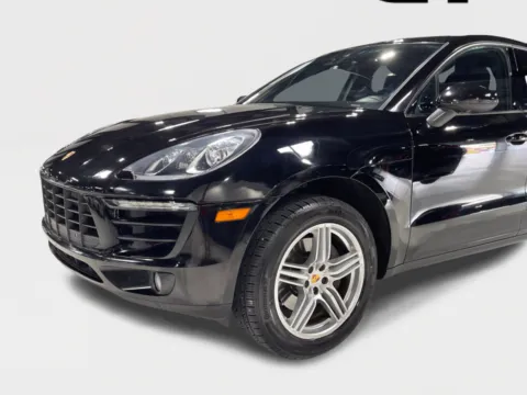 More photos of 2017 Porsche Macan AWD,CAM,BLUETOOTH,LEATHER,LOW MILES,PREMIUM SUV at Car Place Dallas, TX