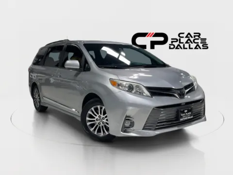 Silver 2020 Toyota Sienna XLE NAV,CARPLAY,HTD LTHR,BLIND SPOT,PWR DOORS,PWR LIFTGATE,MOONROOF,CAM,3RD ROW for sale in Addison, TX