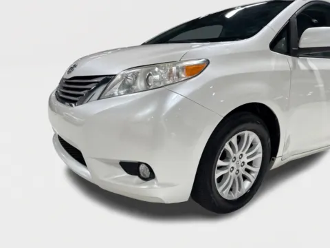 More photos of 2017 Toyota Sienna XLE FWD,NAV,MOONROOF,BLIND SPOT,RCTA,CAM,PARK SONAR,PWR DOORS/PWR LIFTGATE,8-PASS at Car Place Dallas, TX