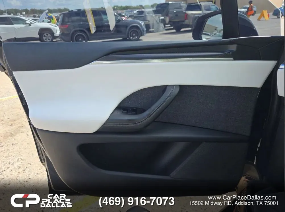 2022 Tesla Model X Plaid - Photo 11
