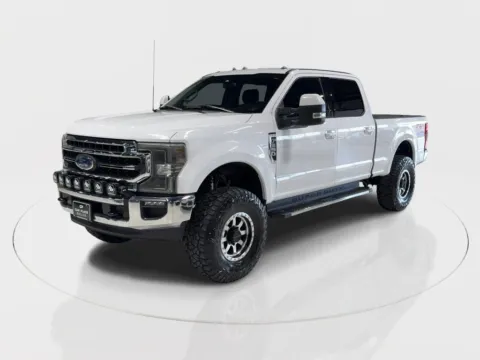 More photos of 2020 Ford F250 Super Duty Crew Cab Lariat Pickup 4D 6 3/4 ft at Car Place Dallas, TX