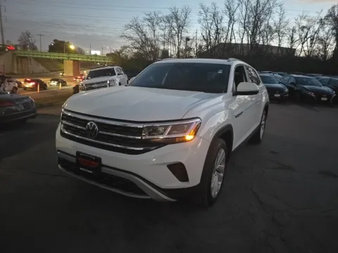 Photos of 2021 Volkswagen Atlas Cross Sport 3.6L V6 SE w/Technology for sale in Blue Springs, MO at MAG Auto - Munsterman Automotive Group