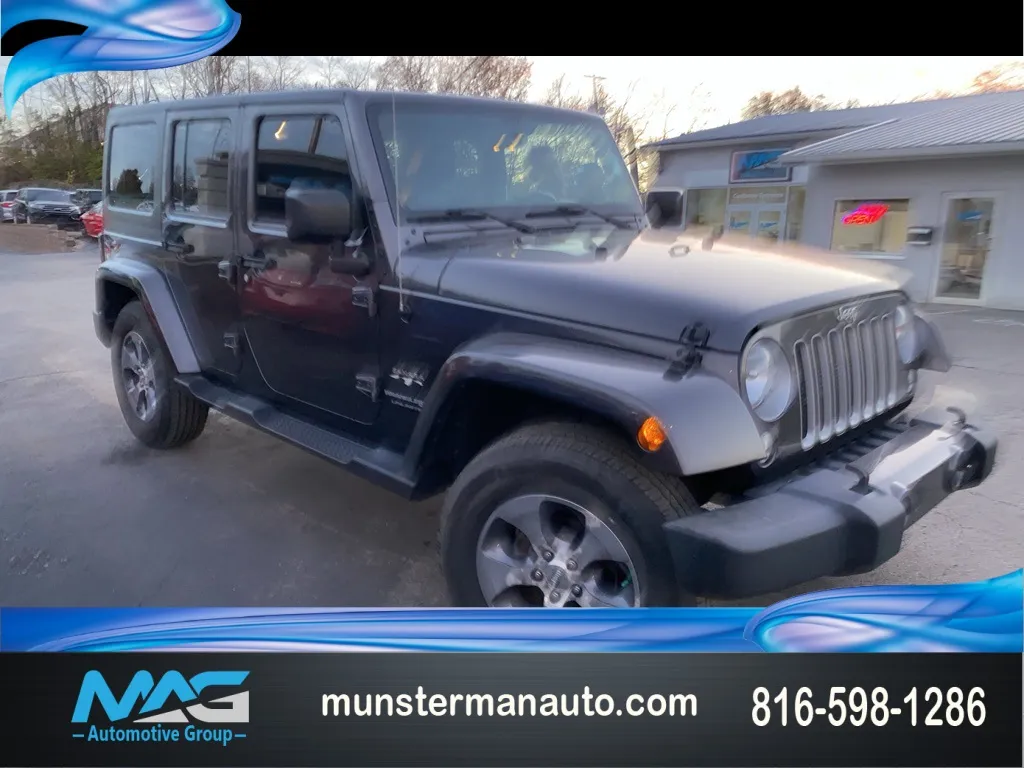 Gray 2018 Jeep Wrangler JK Unlimited Sahara for sale in Blue Springs, MO