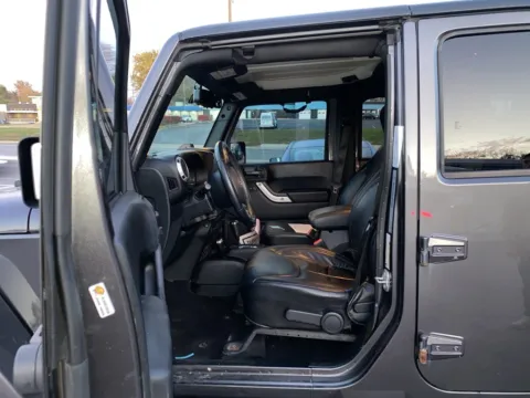 More photos of 2018 Jeep Wrangler JK Unlimited Sahara at MAG Auto - Munsterman Automotive Group, MO